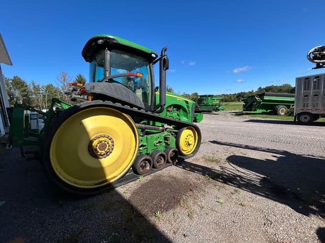 Image of John Deere S690 equipment image 1