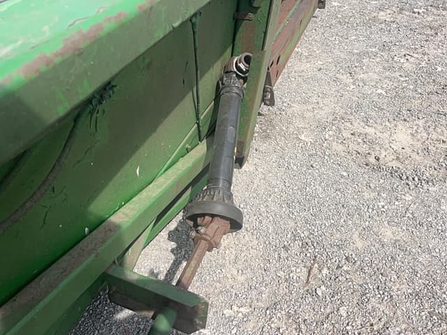 Image of John Deere 844 equipment image 3