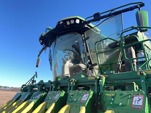 Image of John Deere CP770 equipment image 2