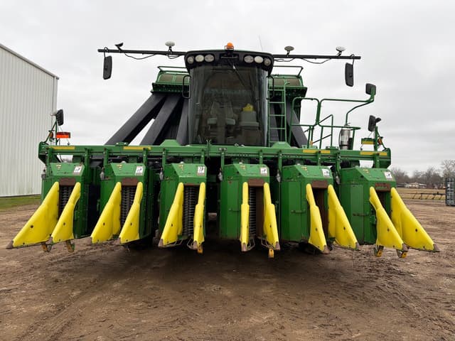 Image of John Deere CP690 equipment image 2