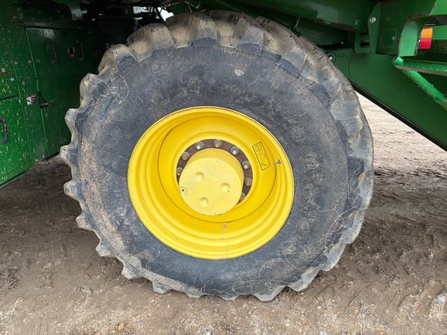 Image of John Deere CP690 equipment image 3