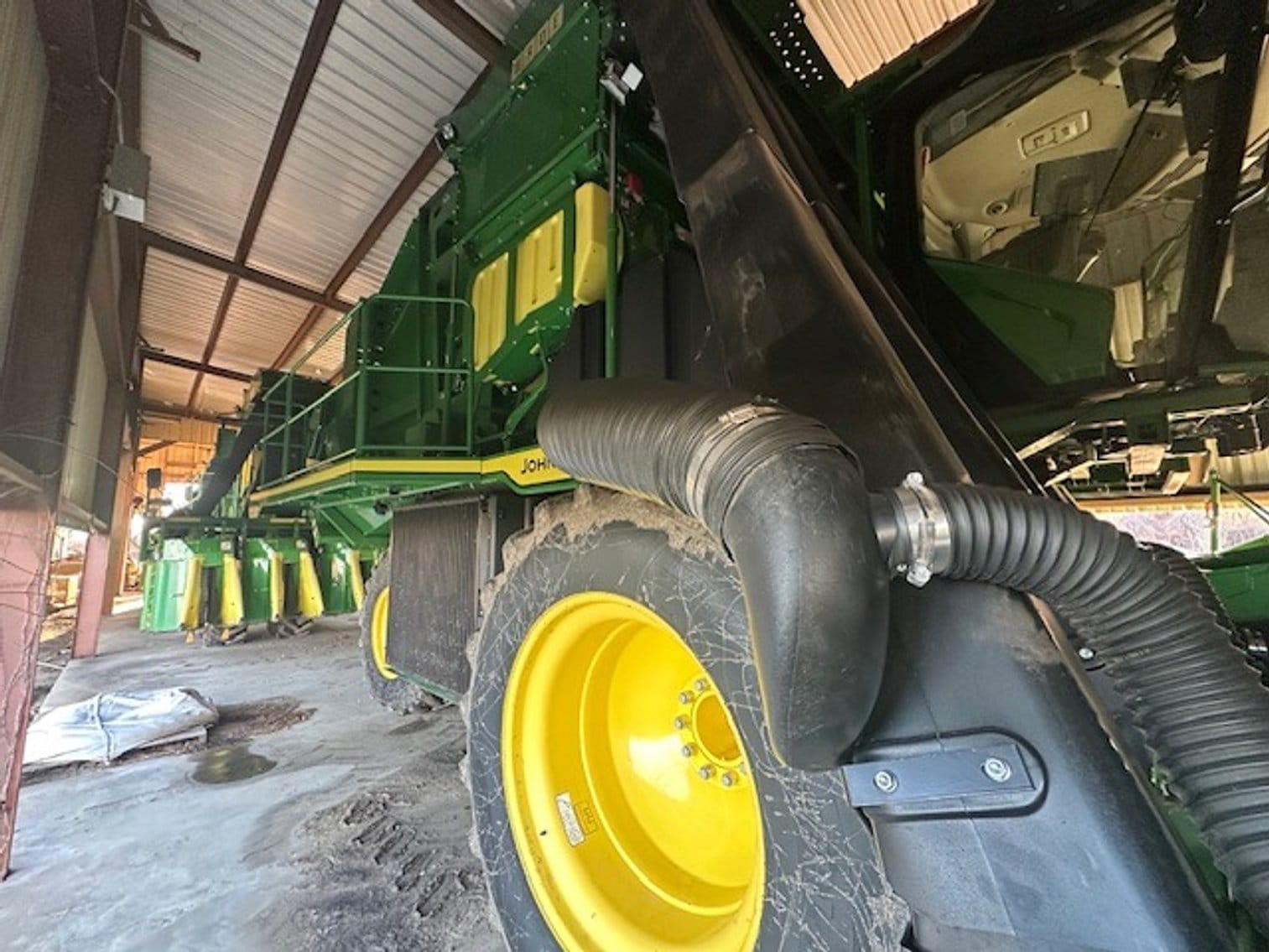 John Deere CP770 Equipment Image0