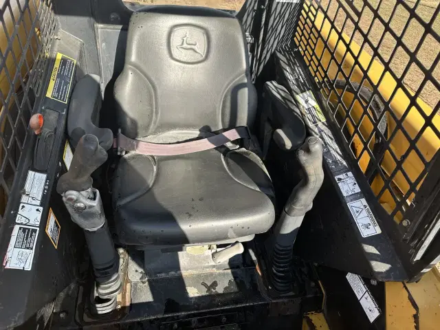 Image of John Deere CT322 equipment image 3