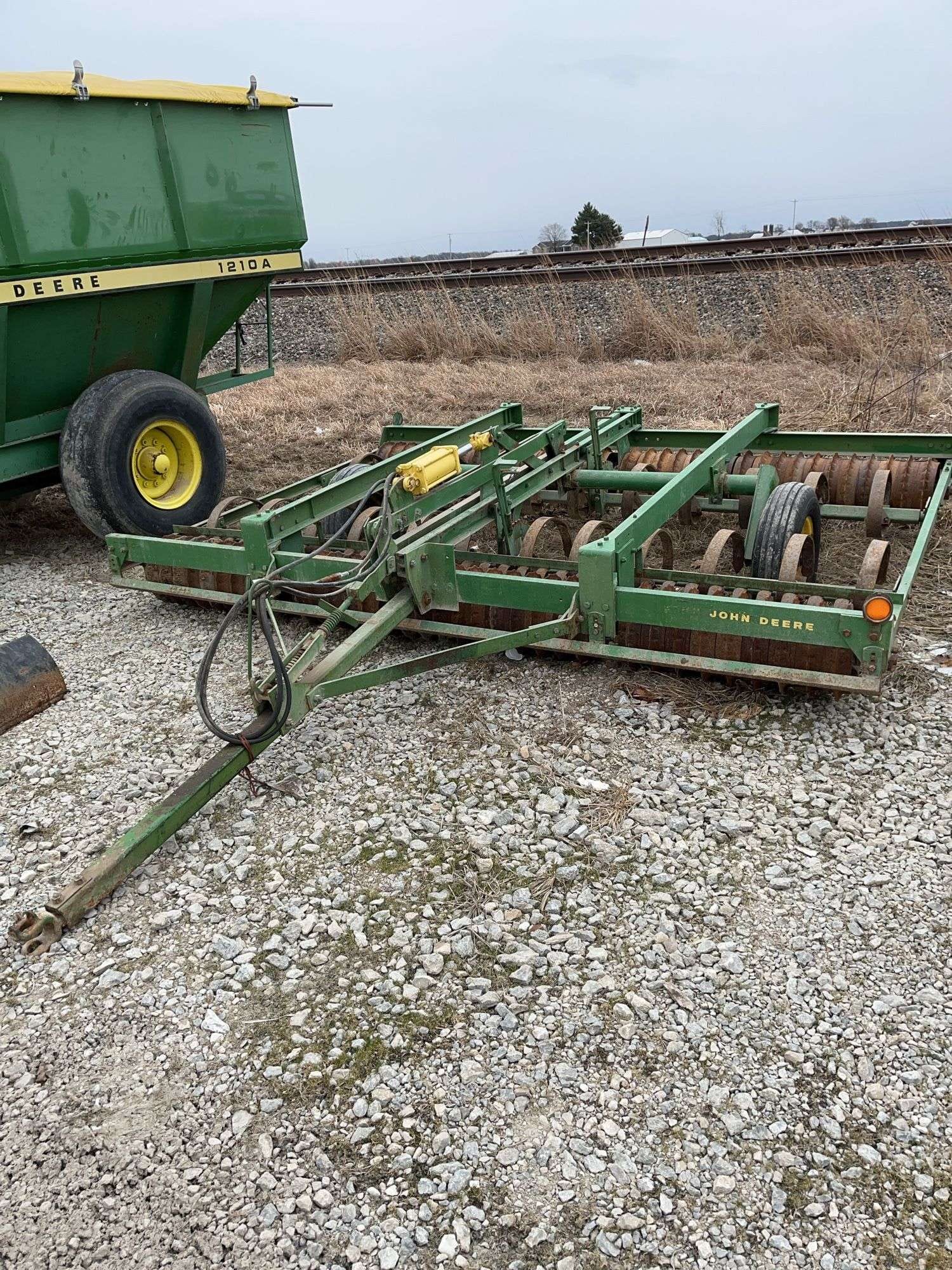 John Deere F950 Equipment Image0