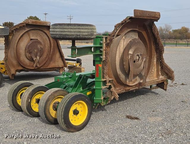 Image of John Deere R10 equipment image 4
