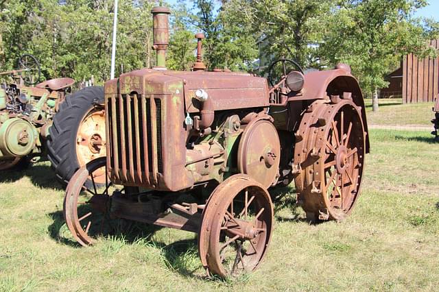 Image of John Deere D equipment image 1