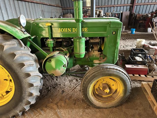 Image of John Deere D equipment image 4