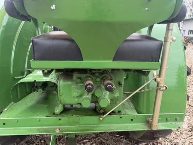 Image of John Deere D equipment image 4