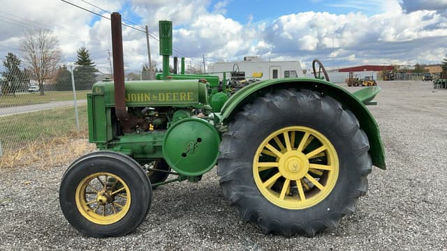 Image of John Deere D equipment image 1