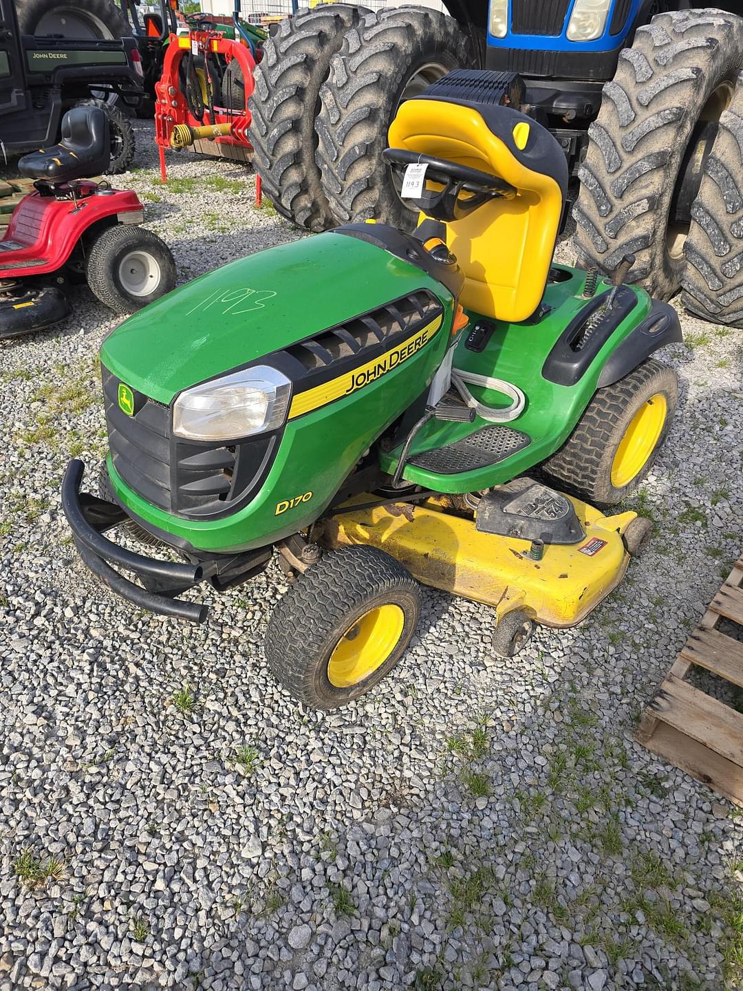 Image of John Deere D170 Primary image