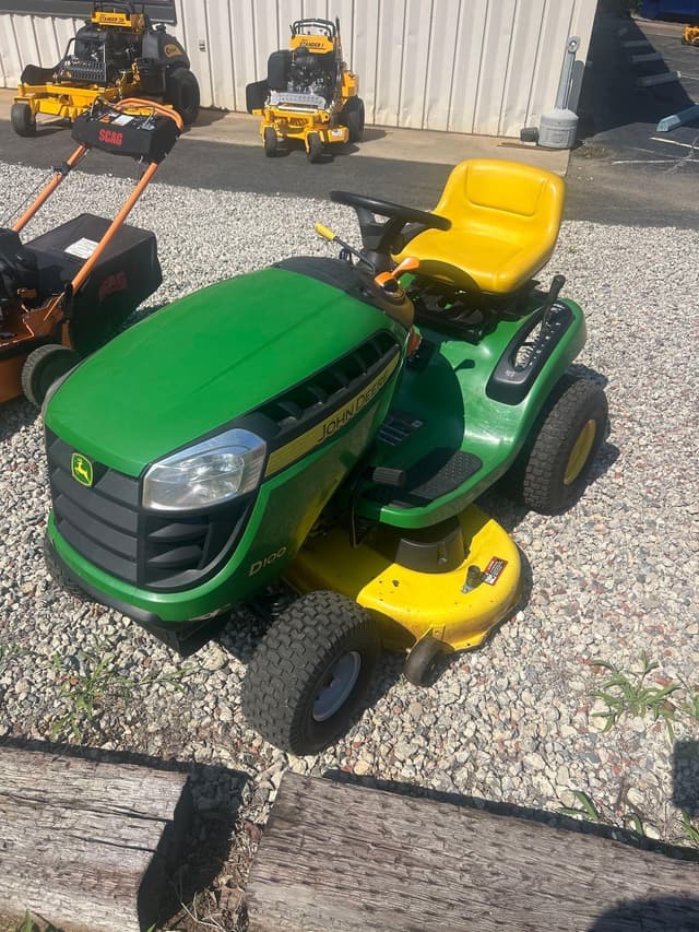 Image of John Deere D100 equipment image 1