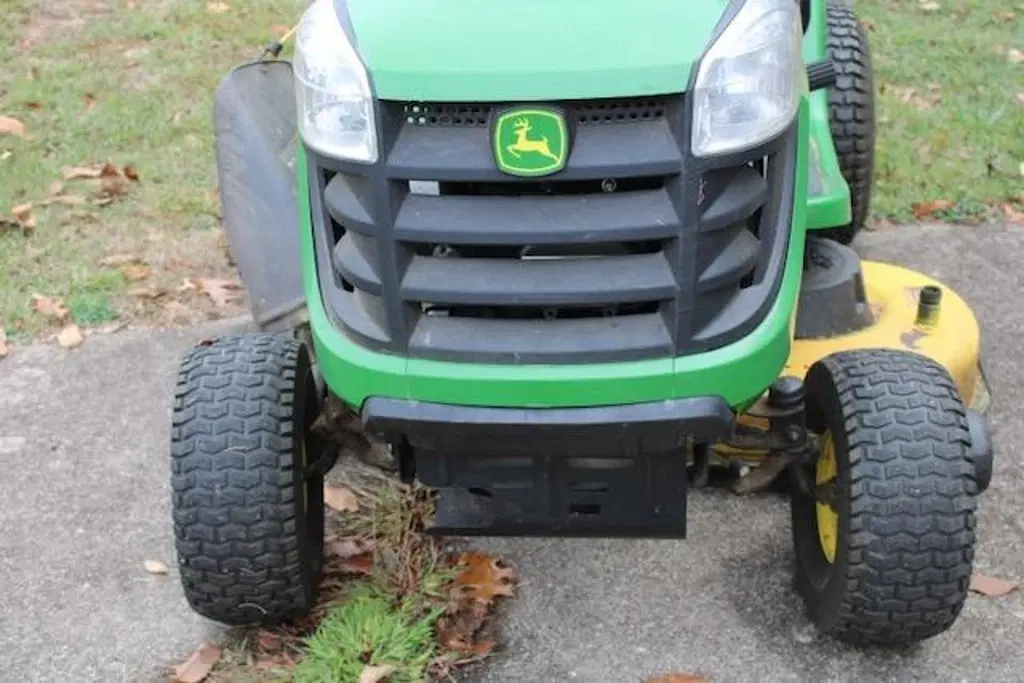 Image of John Deere D100 Image 1