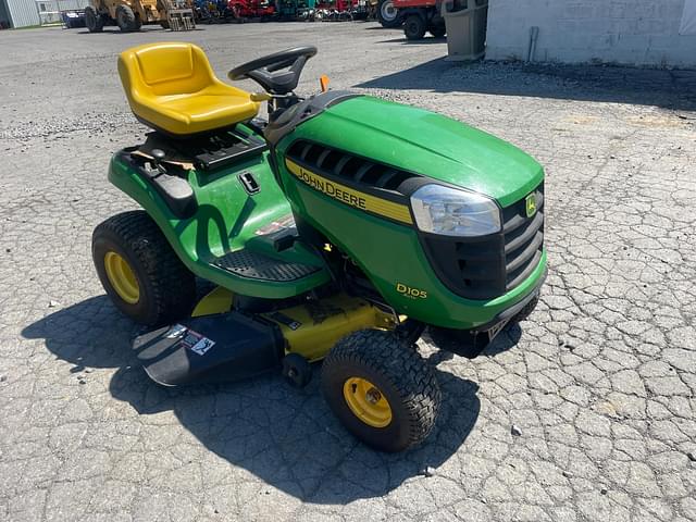 Image of John Deere D105 equipment image 1