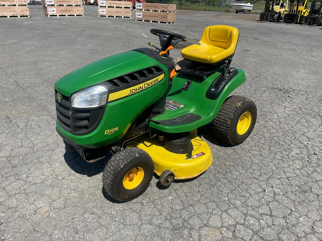 Image of John Deere D105 Primary image