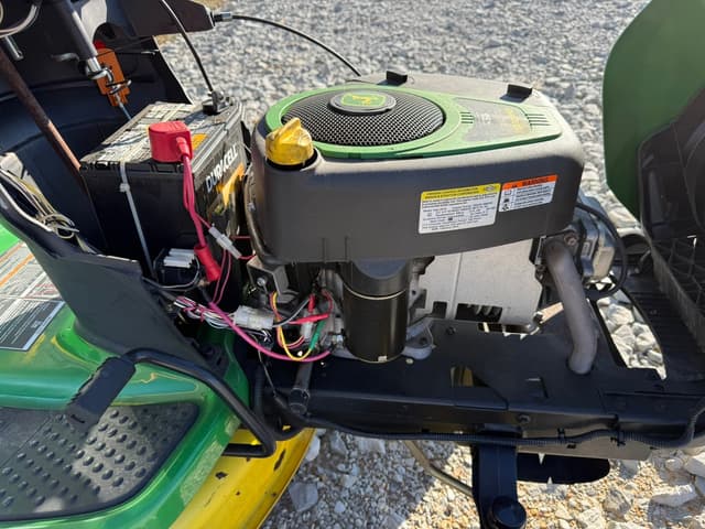 Image of John Deere D105 equipment image 4