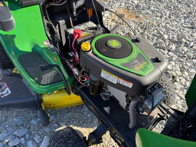 Image of John Deere D105 equipment image 3