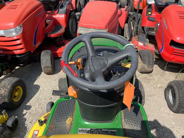 Image of John Deere D105 equipment image 2