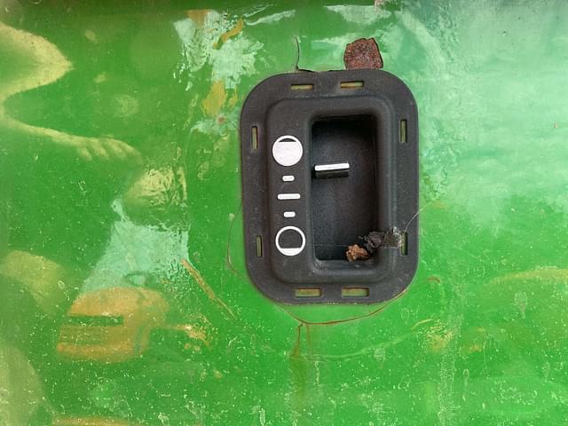 Image of John Deere D105 equipment image 4