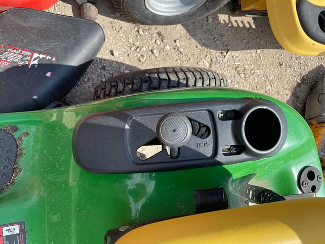 Image of John Deere D105 equipment image 3