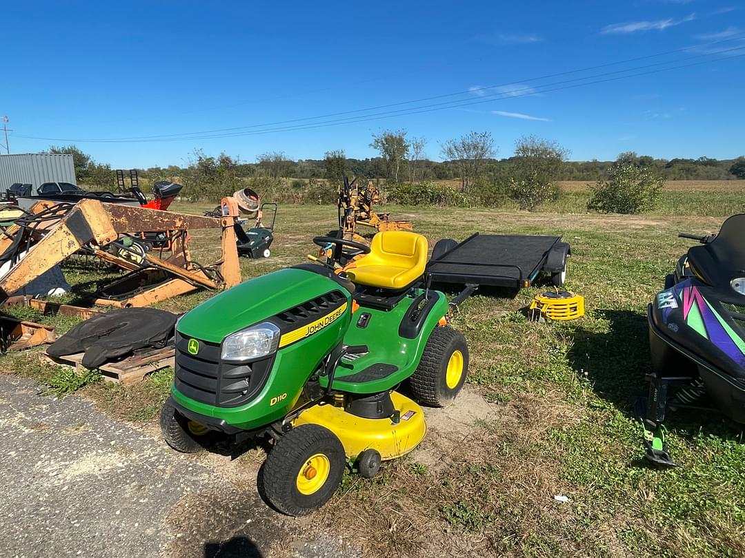 Image of John Deere D110 Primary image