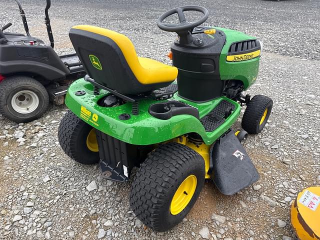 Image of John Deere D110 equipment image 2