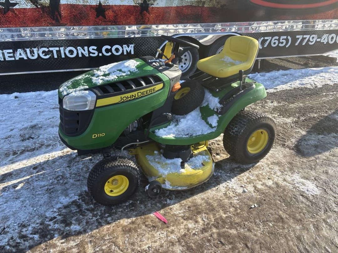 Image of John Deere D110 Primary image