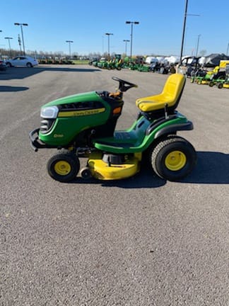 Main image John Deere D130