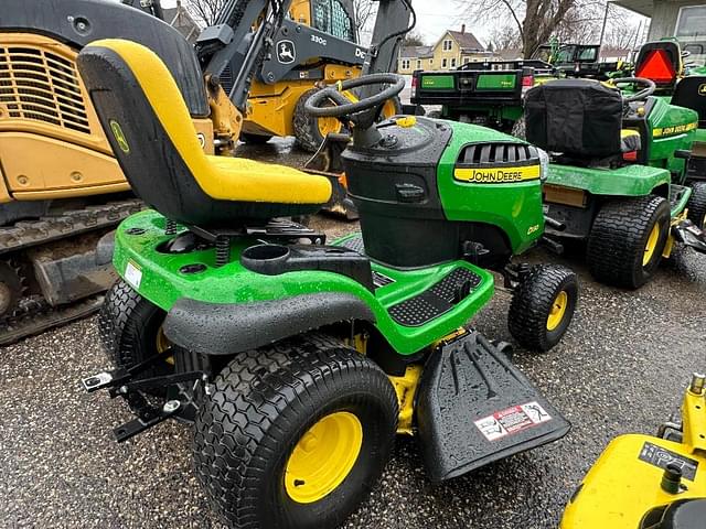Image of John Deere D130 equipment image 2