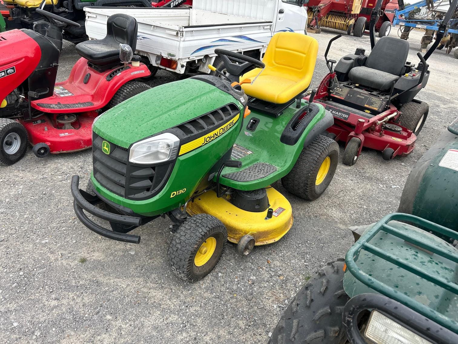 John Deere D130 Equipment Image0