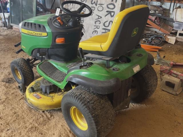Image of John Deere D130 equipment image 2
