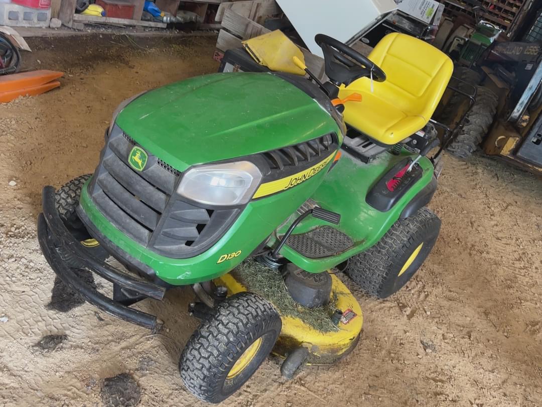 Image of John Deere D130 Primary image
