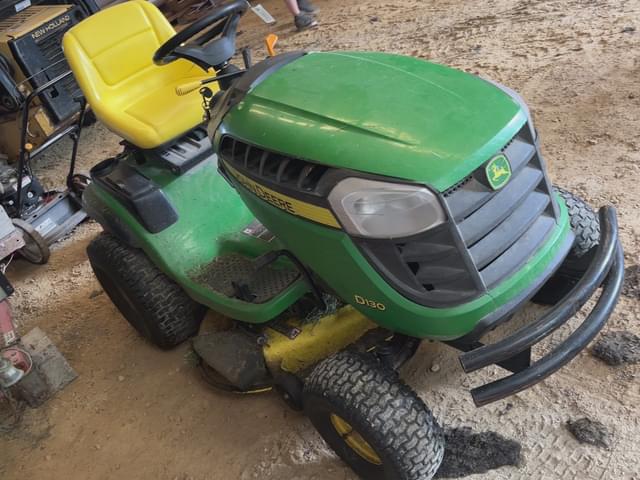 Image of John Deere D130 equipment image 1