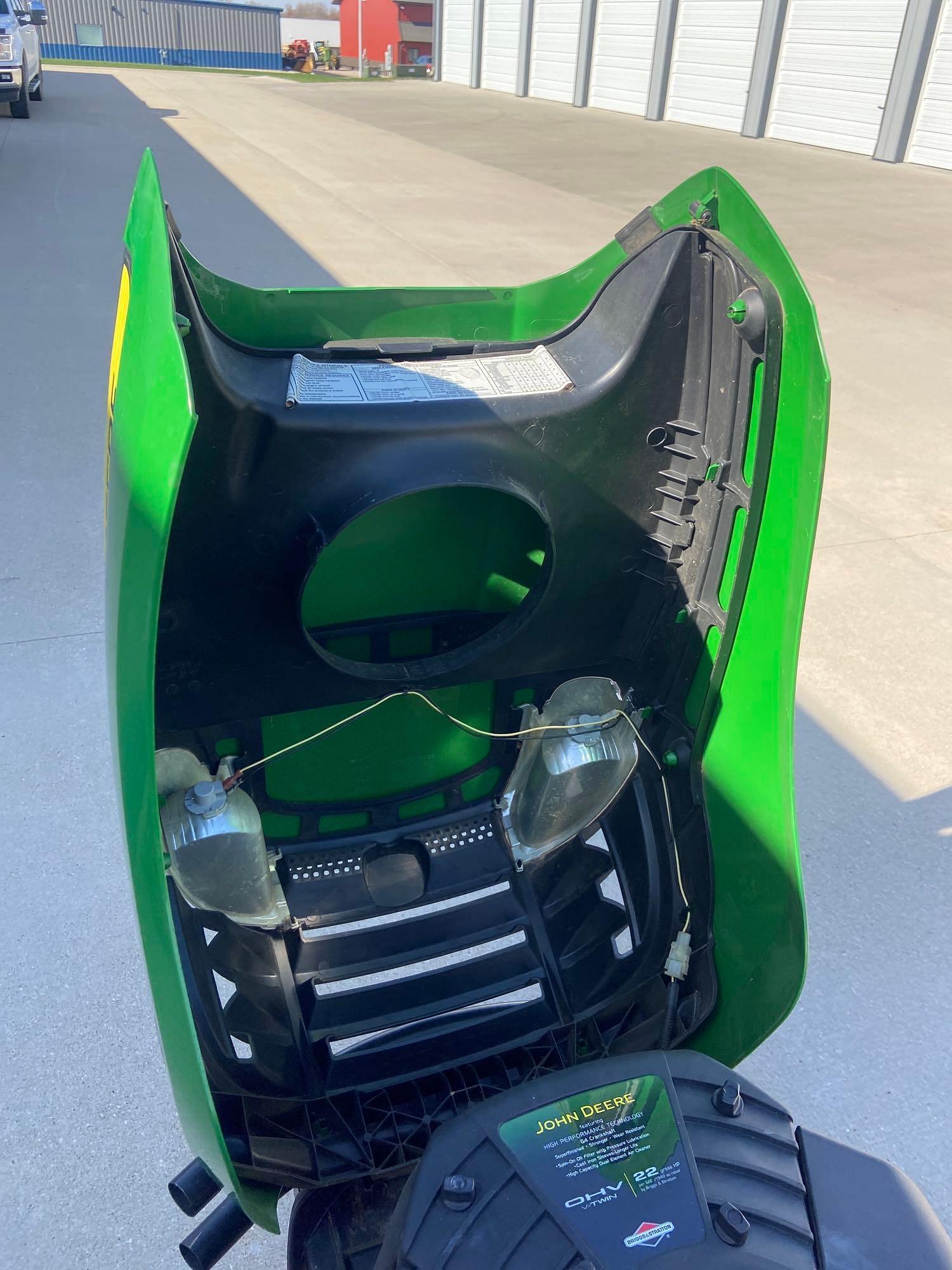 Main image John Deere D130 21