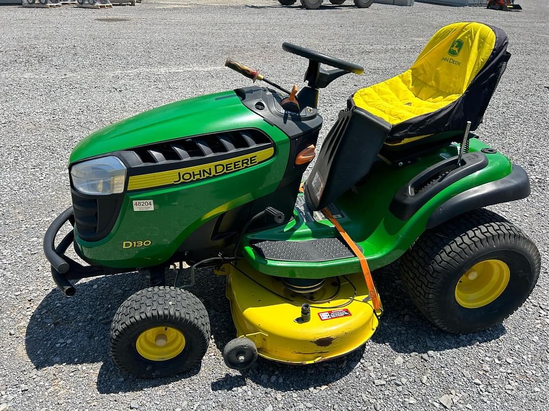 Image of John Deere D130 Primary image