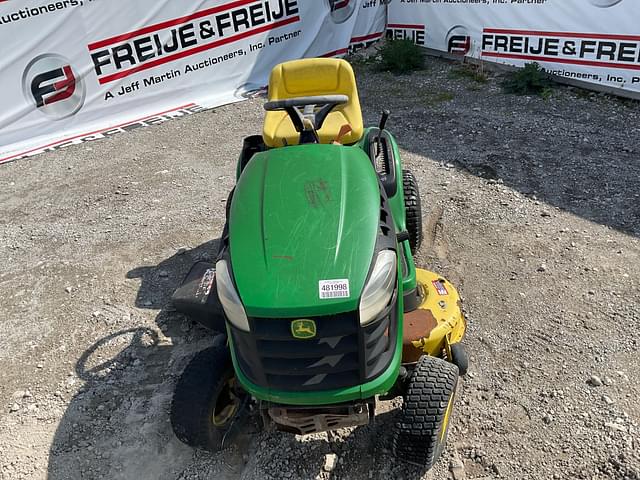 Image of John Deere D130 equipment image 1