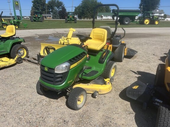 John Deere D140 Equipment Image0