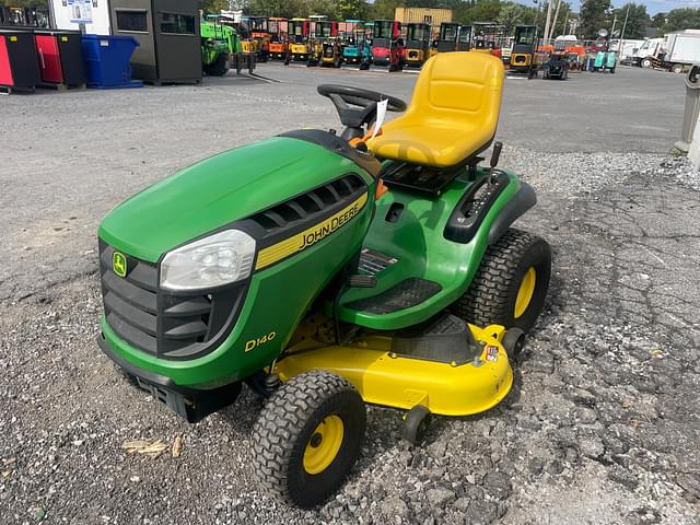 Image of John Deere D140 equipment image 1