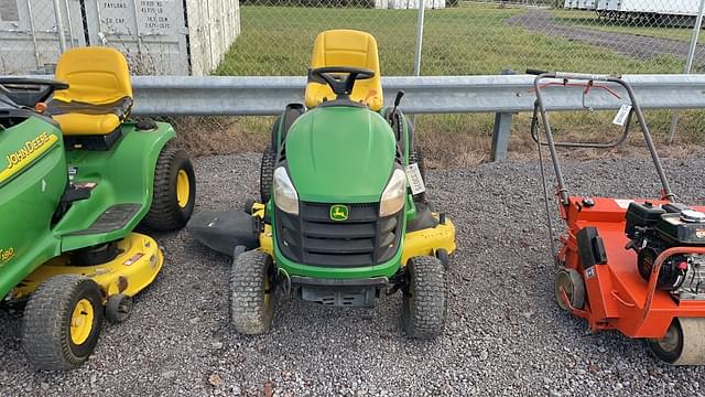 Image of John Deere D140 equipment image 1