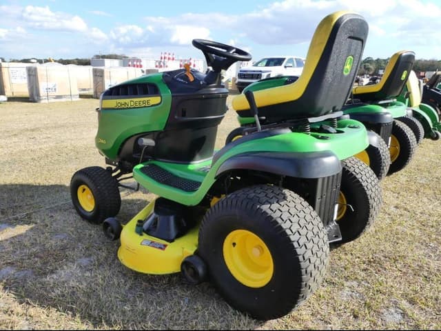 Image of John Deere D140 equipment image 2