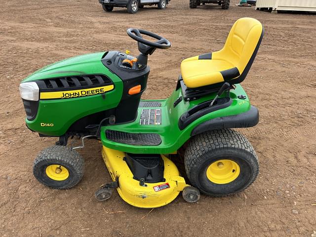 Image of John Deere D140 equipment image 1
