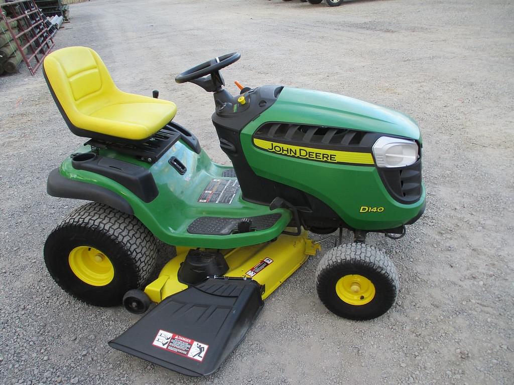 Image of John Deere D140 Primary image