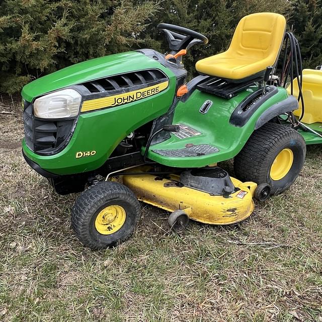 Image of John Deere D140 equipment image 3