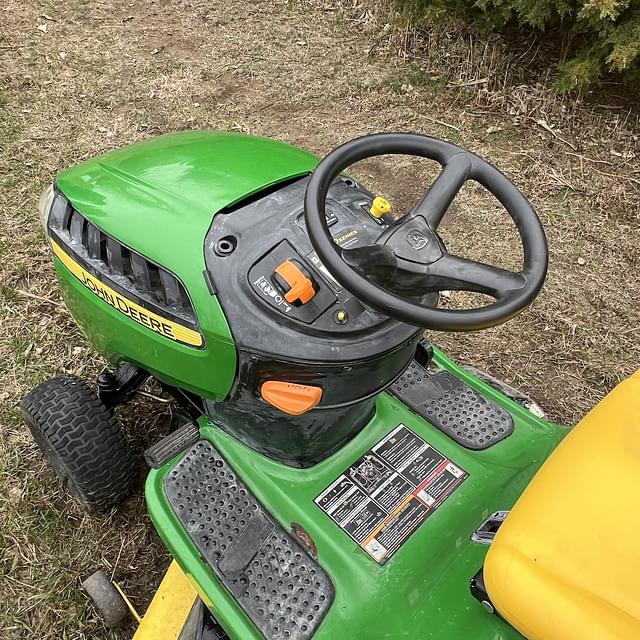 Image of John Deere D140 equipment image 4