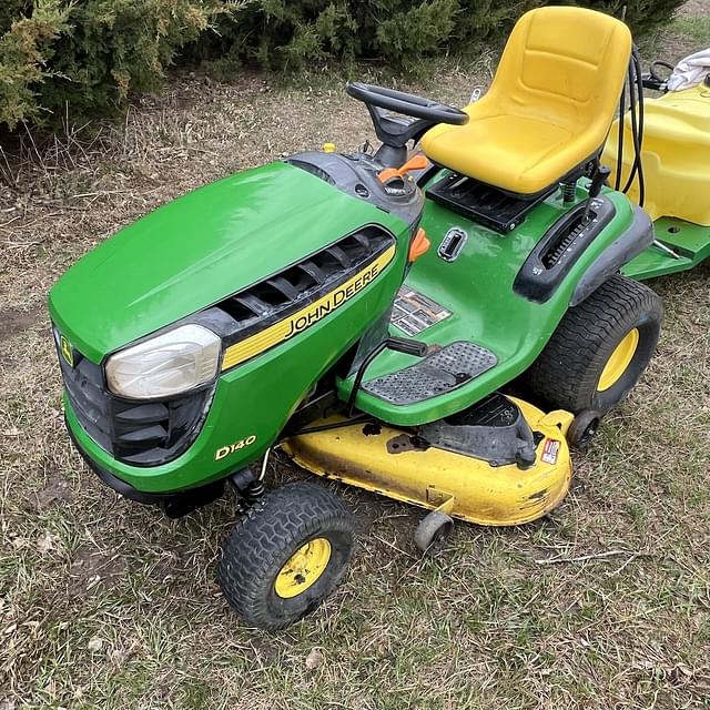 Image of John Deere D140 equipment image 2
