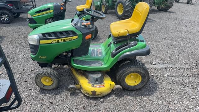 Image of John Deere D140 equipment image 3