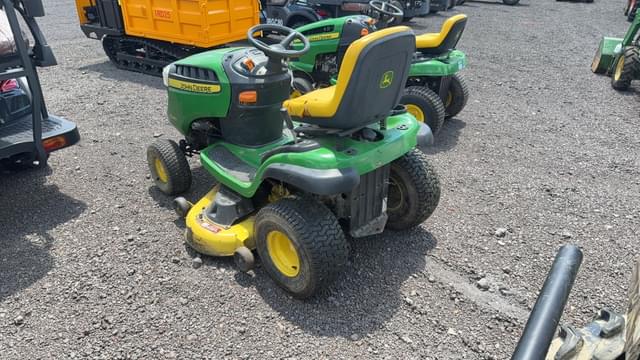 Image of John Deere D140 equipment image 4