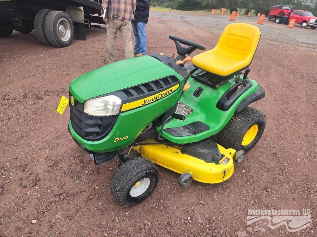 Image of John Deere D140 Primary image