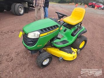 Main image John Deere D140