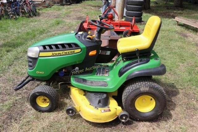 Image of John Deere D140 equipment image 2