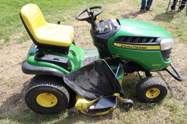 Image of John Deere D140 equipment image 4